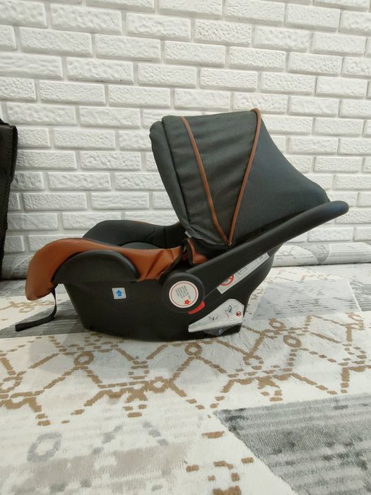 Продам коляску 3в1. сумка и дождевик