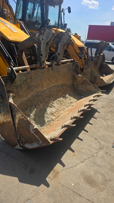 Buldoexcavator JCB 3CX