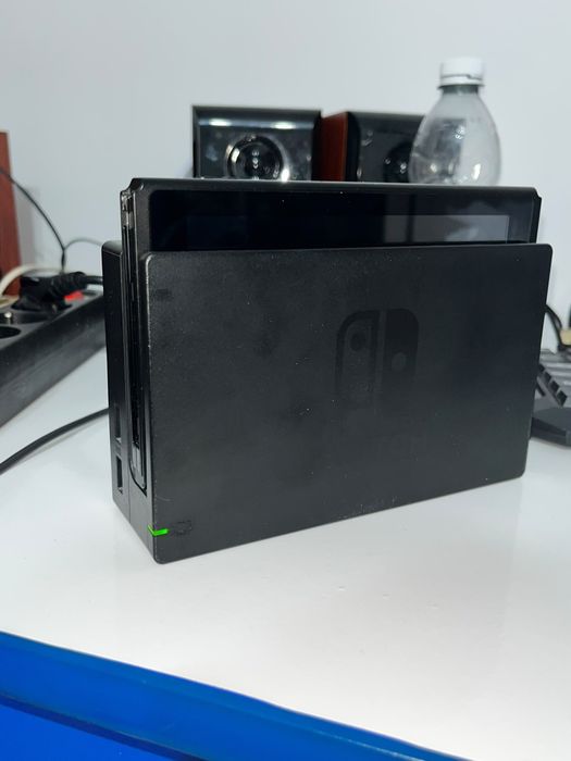 Vând Nintendo Switch f bun!