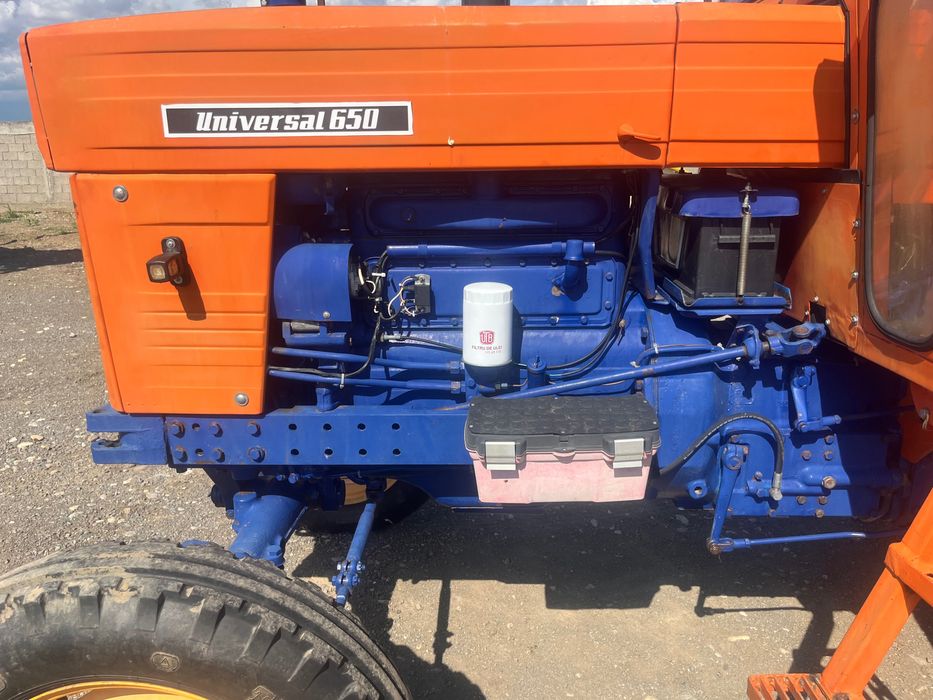 Tractor    U650