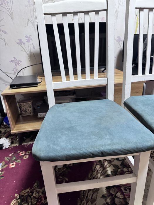 5 dona Stul sotiladi