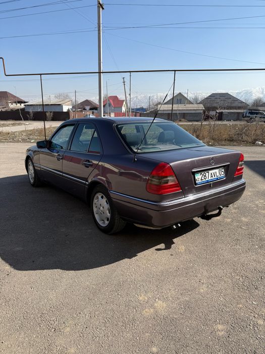 Продам машину срочно