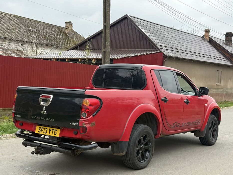 Mitubishi L200 2013