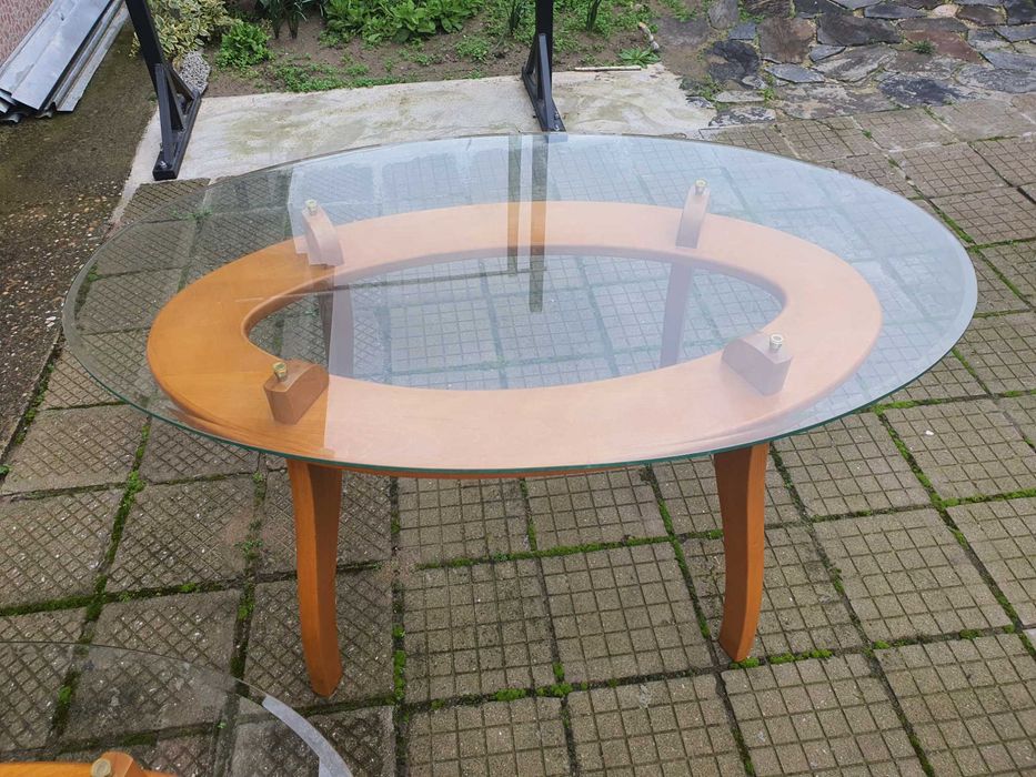 Трапезна и холна маси