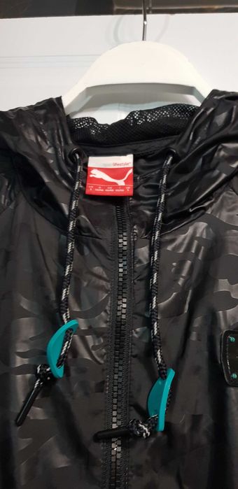 Продавам мъжко яке Puma