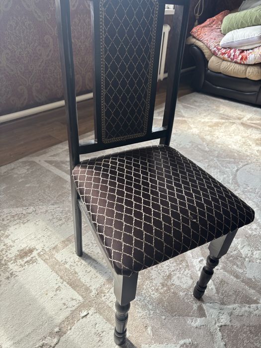 Продам стол со стульями