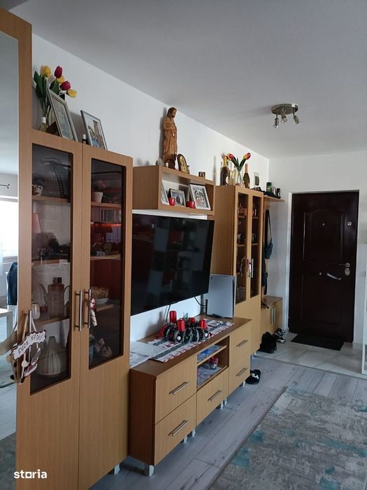 Apartament cu 2camere,etaj intermediar,zona Eroilor — fotografia 3