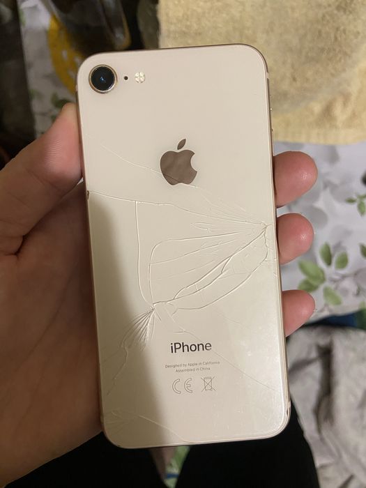 айфон 8 64гб продам