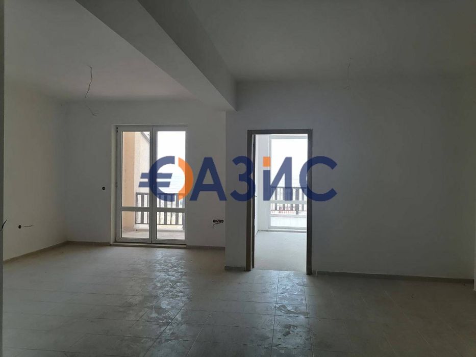 Продава се Многостаен апартамент в с. Кошарица, Област Бургас - 462 кв.м за 221 €/кв.м - Снимка #13