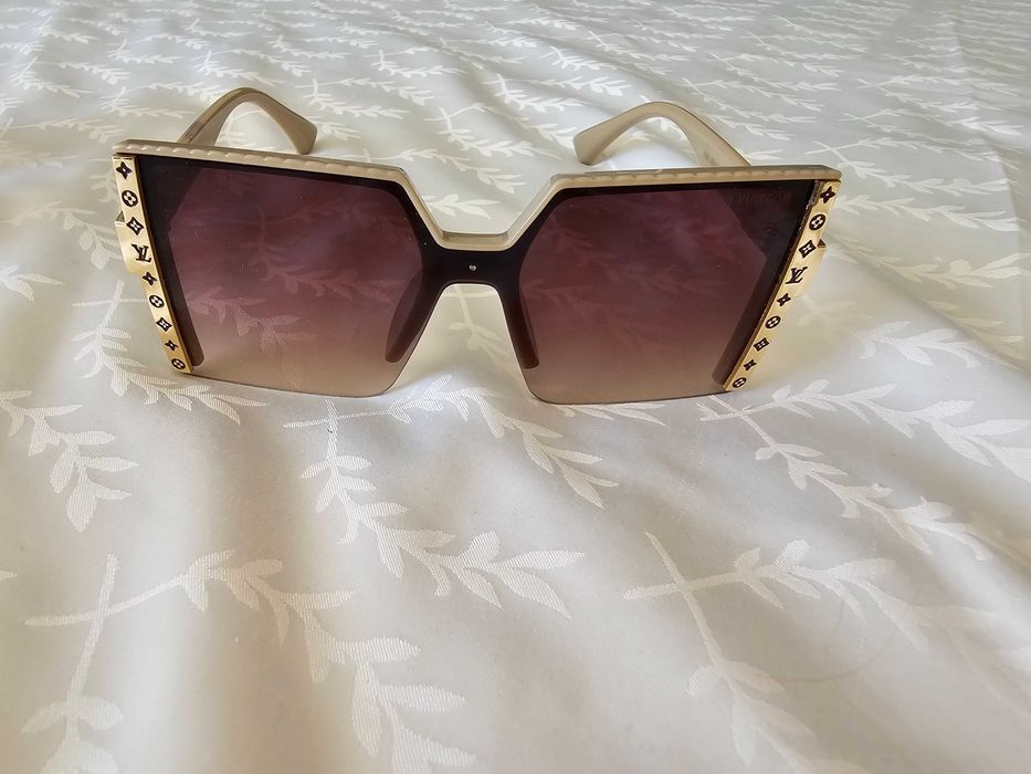 Дамски слънчеви очила