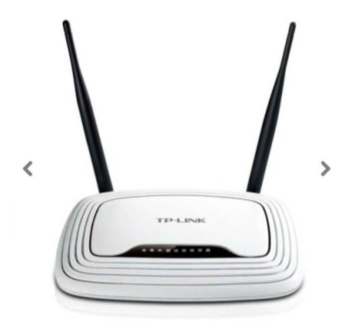 Router Wireless WIFI 3 Routere Linksys WRT54GL, D-Link DIR-615 si TP-Link TL-WR841N merg fara fir sau cu cablu retea ethernet cu 4 porturi fiecare.