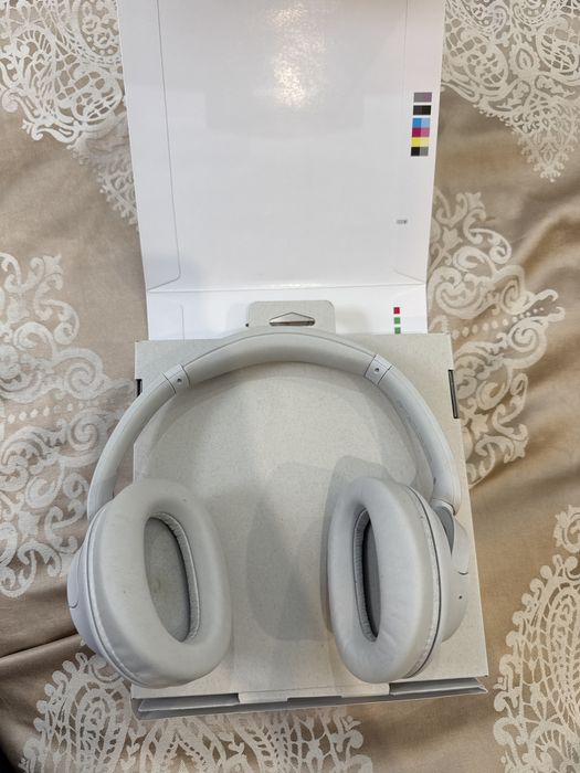 Продам наушники Sony WH-720N