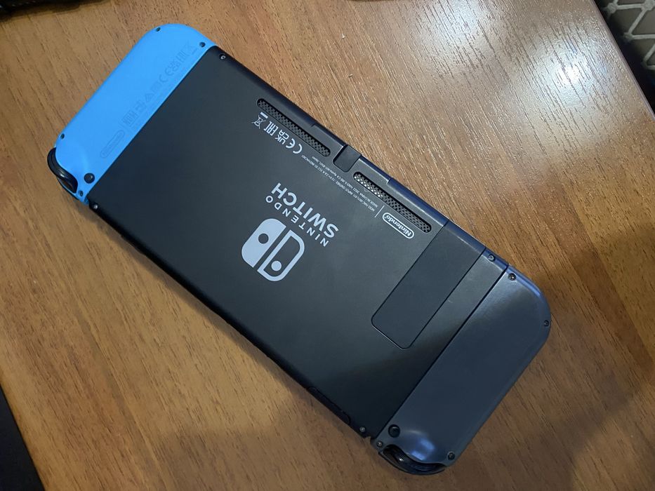 Продам или обменяю прошитый свитч 2 ревизий