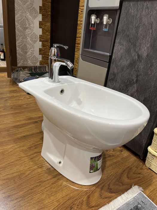 Биде,фирма colombo