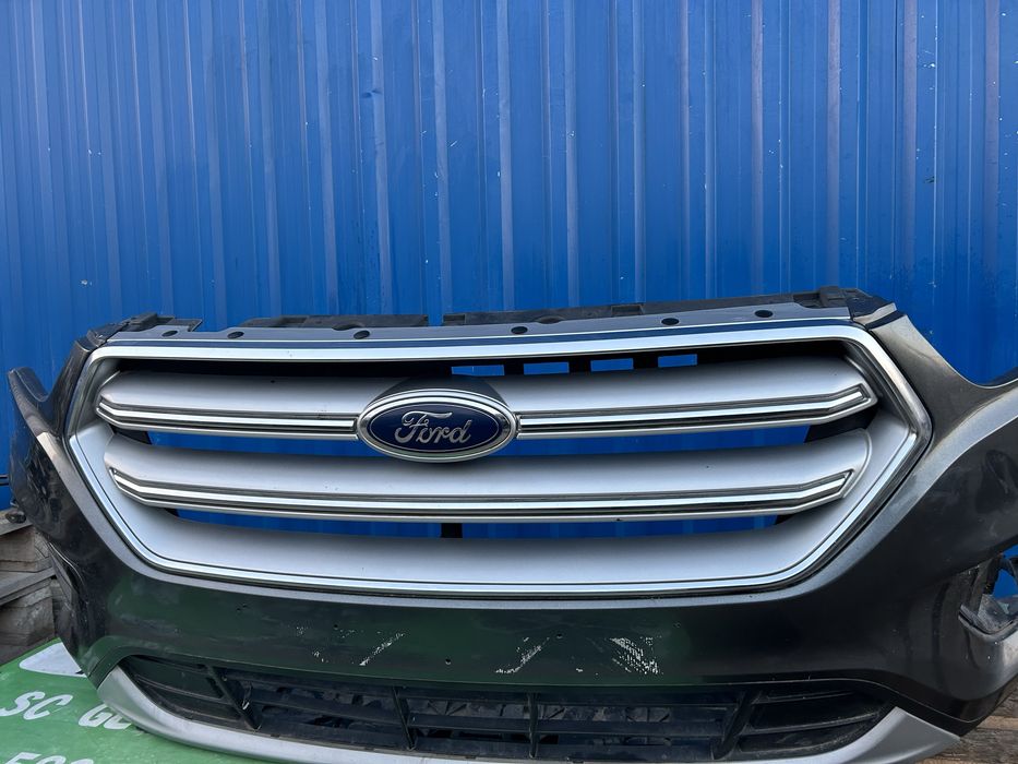 Grilă centrală bară față Ford Kuga 2017