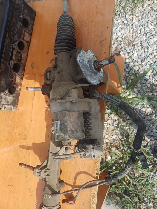 Кормилна рейка за пежо 207 1.4 бензин