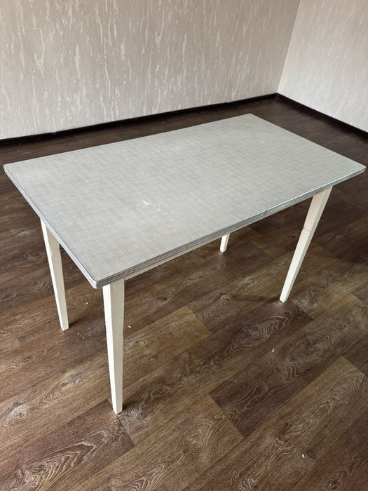 Отдам даром! Стол 110 на 60см