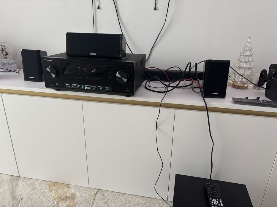 Receiver Pioneer si Home cinema Yamaha