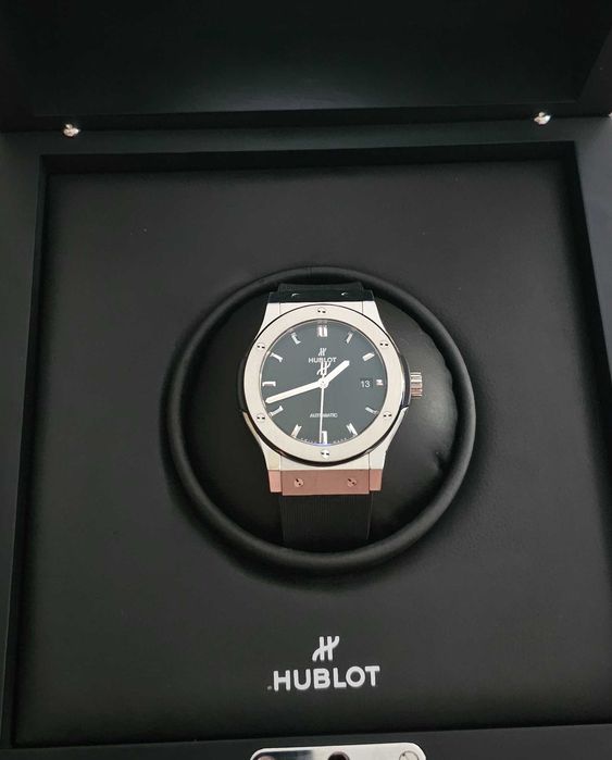Чacы Нublot Classiс Fusiоn Тitаnium 42mm