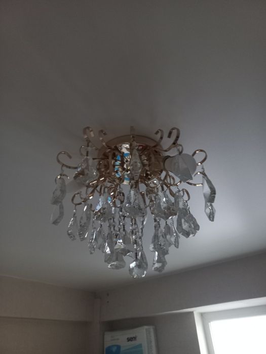 Продается люстра