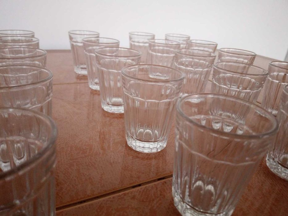 Set 20 pahare medii aperitiv / țuică / shot-uri din sticlă rezistentă