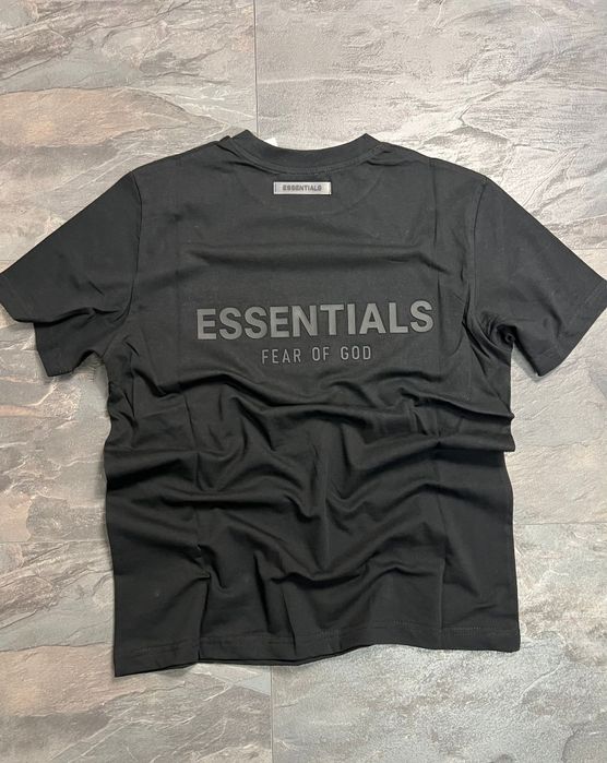 Премиум мъжки тениски ESSENTIALS | Топ качество на отлична цена