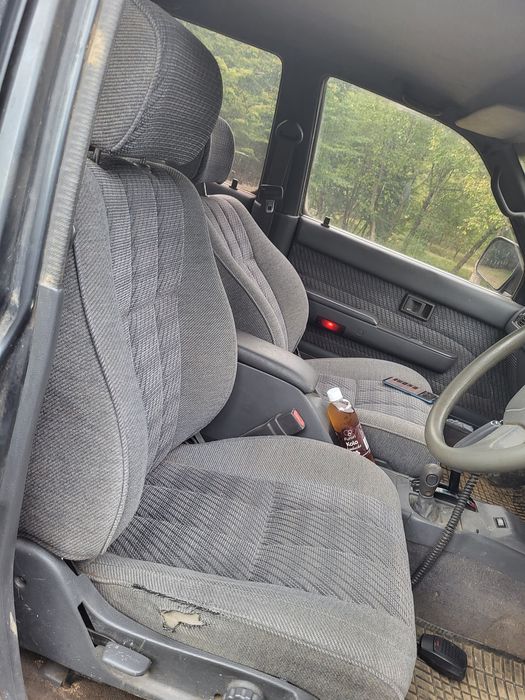 Dezmembrez Toyota 4runner surf
2.5 TD
Modificat pt off road 
Cutie aut