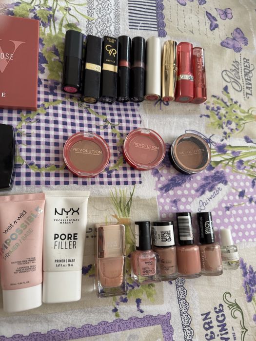 Лот с висок клас козметика