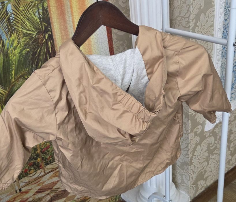 Продам ветровка новая