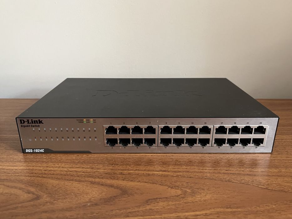 Коммутатор (свитч) DGS-1024C