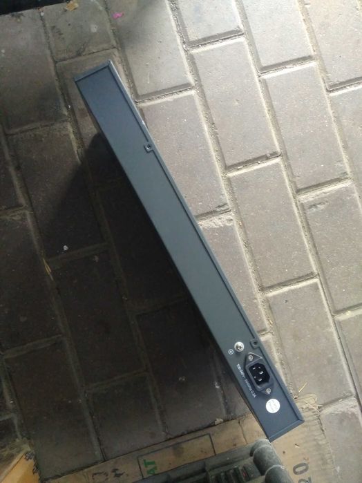 Tp-Link switch Model: TL-SF1048