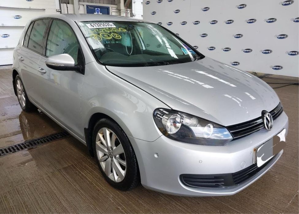 Grila centrala volkwagen golf 6 2012