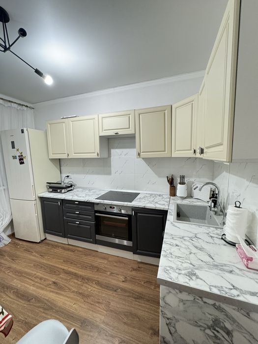 Кухонный гарнитур в хорошем состоянии