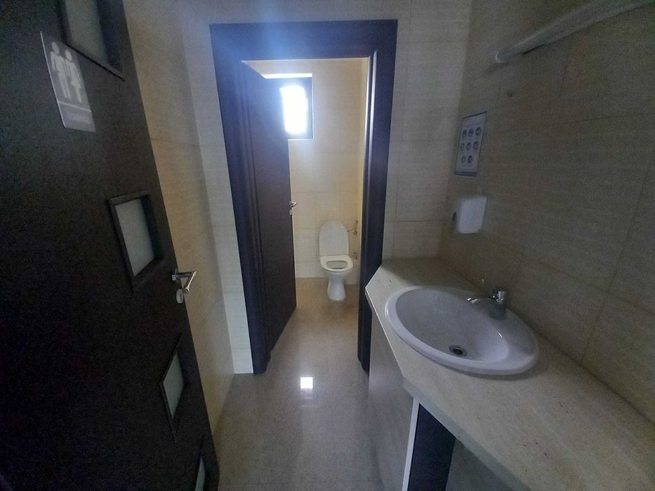INVESTIȚIE STRATEGICĂ LA DN65 | 10.000 MP teren | Hala industriala | Birouri moderne | Trafo propriu 63 kVA | PIATRA-OLT