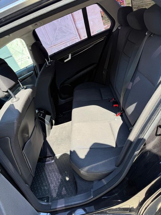 Vind mercedes c200