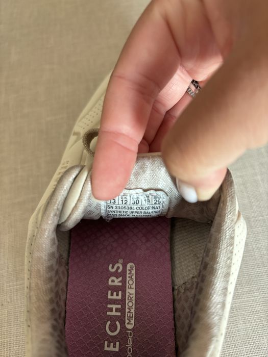 Adidasi Skechers fetite 30