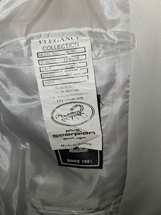 Vând 2 sacouri bărbătești