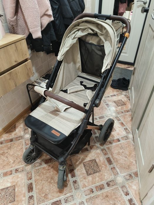 Прогулочная коляска Bubago Model One — отличный вездеход