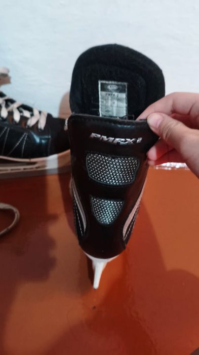 Продам коньки б/у