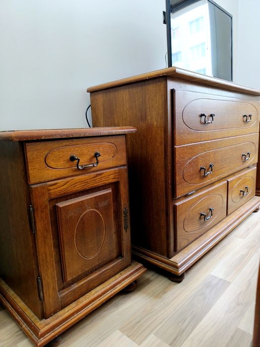 Set comodă și noptiere  lemn masiv