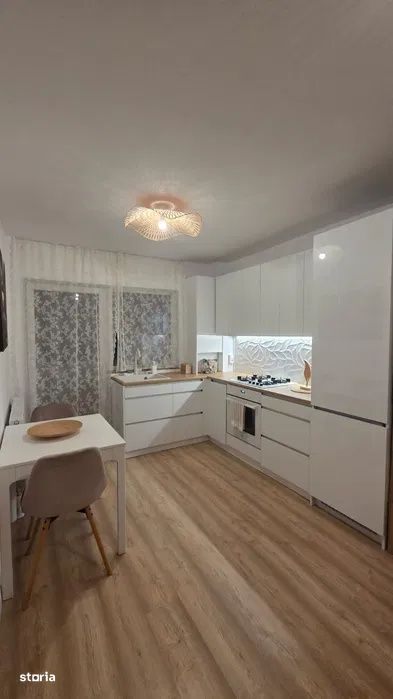 Apartament 2 camere, etaj intermediar, zona Porii, Floresti — fotografia 1