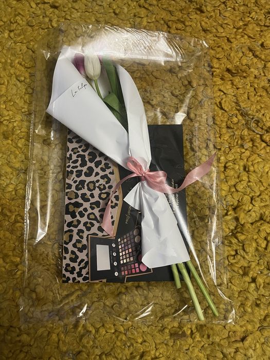 Подарок к 8Марта, тюльпаны бесплатно. Доставка