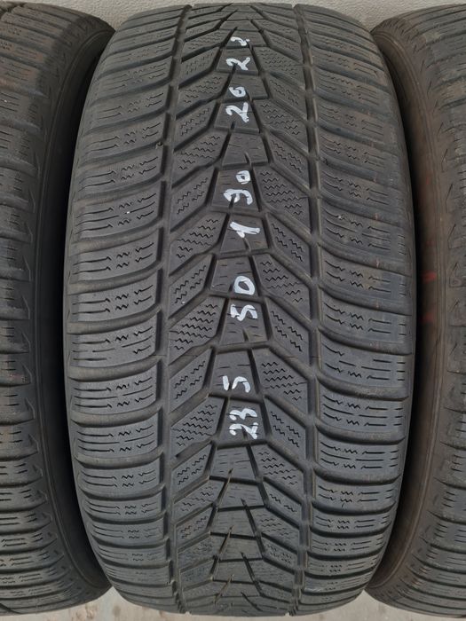 Зимни гуми 4 броя HANKOOK Winter Icept Evo3 235 55 R19 дот 2622