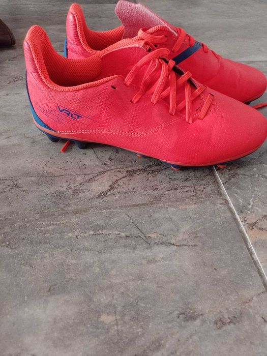 Ghete fotbal cu crampoane