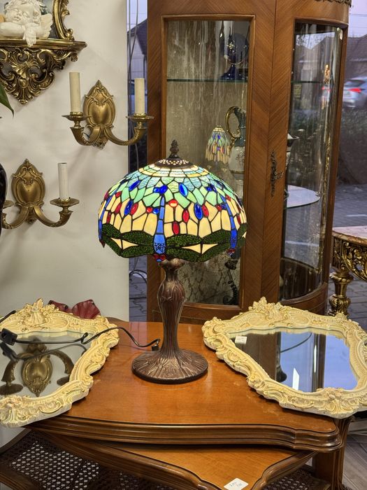Lampa deosebita stil tiffany cu picior din metal