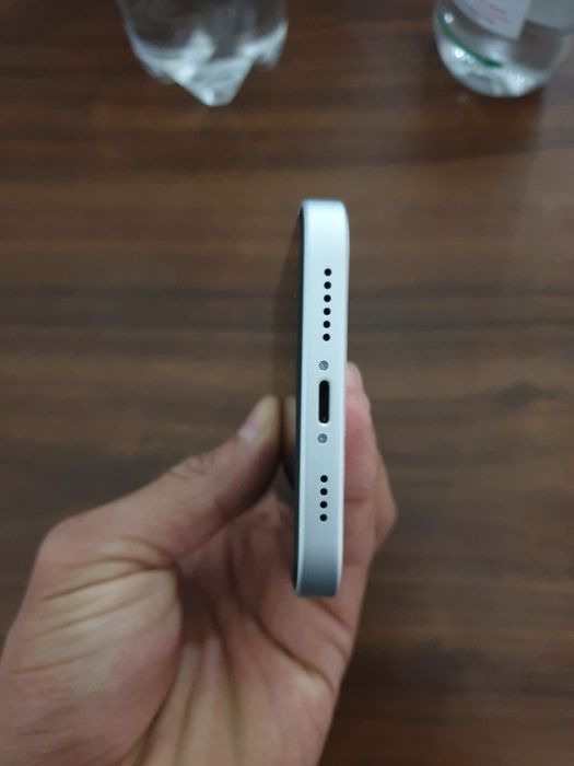 Iphone XR 128gb 17 pro silver korpusda