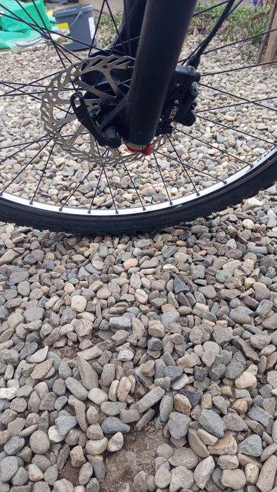 Bicicleta full suspension