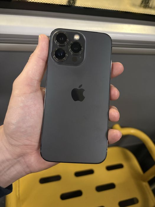 Айфон 13про в хорошем состоянии