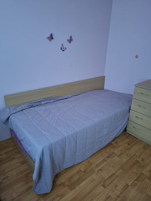 Единично легло с матрак