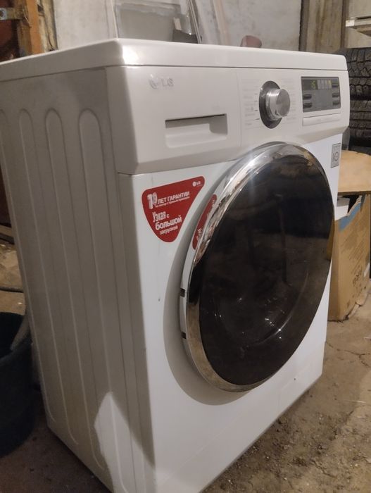 Продам стиральную машину